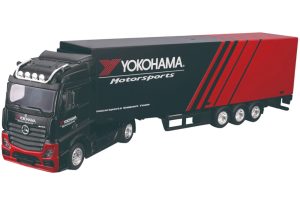 CAMION MERCEDES-BENZ ACTROS GIGASPACE 4x2 CON SEMIRREMOLQUE YOKOHAMA 1:43