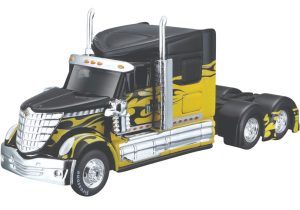 CAMION INTERNATIONAL LONESTAR 6x4 1:64